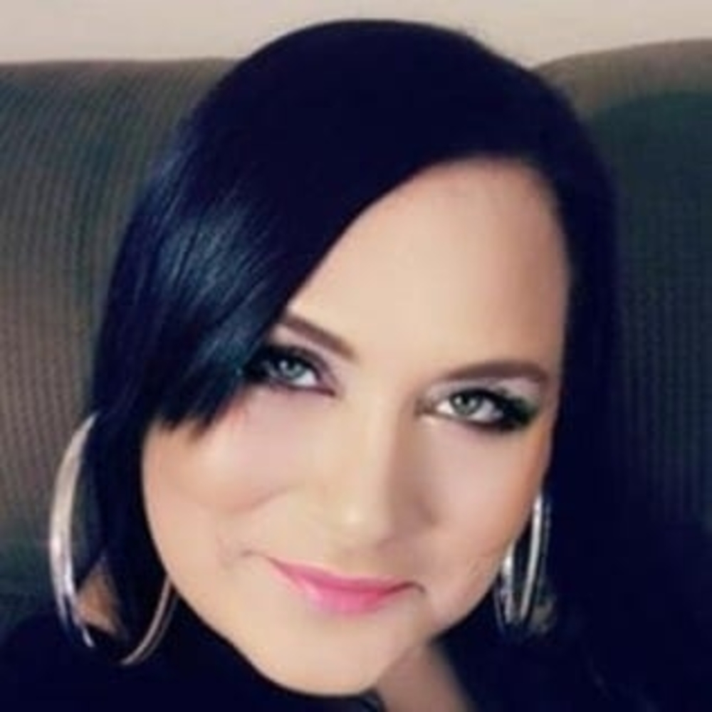 Meet your Posher, Angie